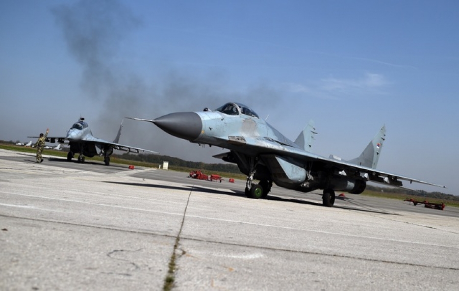 Serbia a primit patru avioane de vânătoare MiG-29 din Belarus