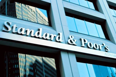 Standard & Poor's ar putea retrograda România din cauza riscurilor din Grecia