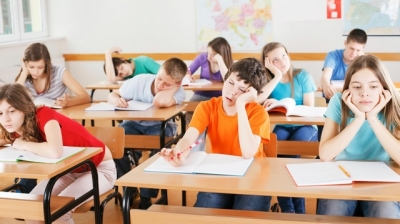 Cursurile şcolare ar trebui să înceapă după ora 08:30