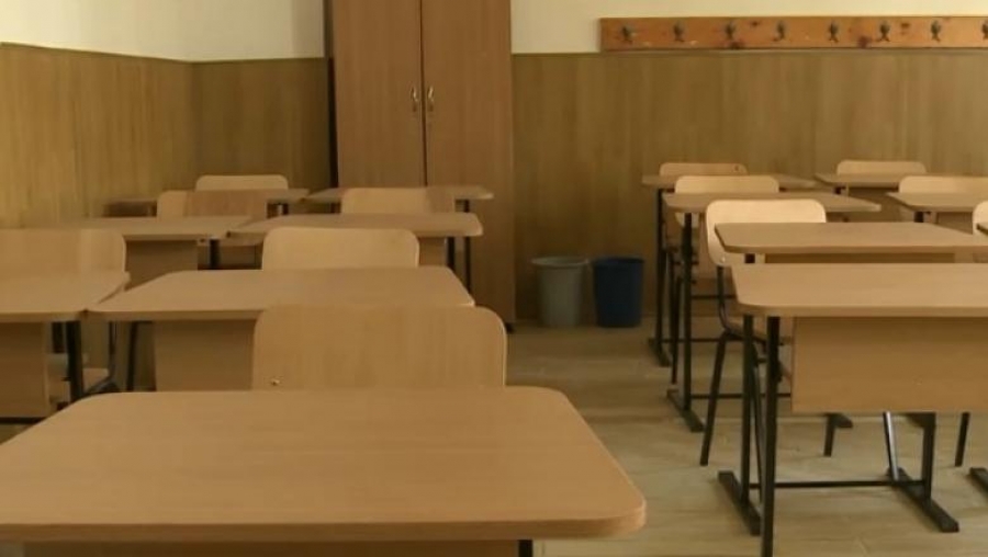 Klaus Iohannis: Nu se redeschid şcolile, universităţile; anul şcolar se încheie pe 12 iunie