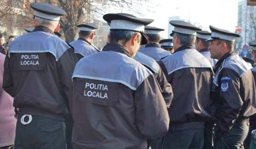 Doi poliţişti locali, condamnaţi definitiv pentru colaborarea cu hoţii de fier vechi