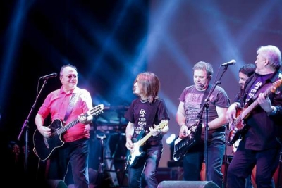 Pasărea Rock, în turneu la Galaţi