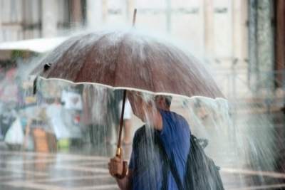 METEO ALERT: Ploi torenţiale, vijelii şi grindină, până duminică!