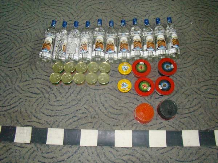 Alcool şi produse din peşte confiscate de poliţiştii de frontieră