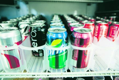 Adepţii băuturilor light mănâncă mai mult