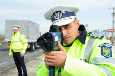 Judeţul Galaţi, plin de vitezomani. Patru amenzi pe oră, în 2021, aplicate de poliţişti de la Rutieră