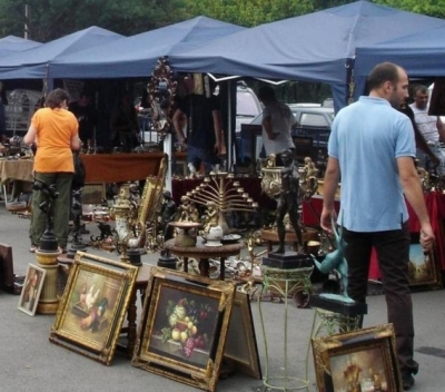 În acest weekend, expozanţi din toată ţara vin la Târgul de antichităţi "Antique Fair"
