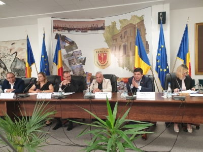 Reprezentanţii Comisiei Europene i-au băgat în şedinţă pe preşedintele CJ Galaţi şi directorul Apă Canal S.A. (FOTO)