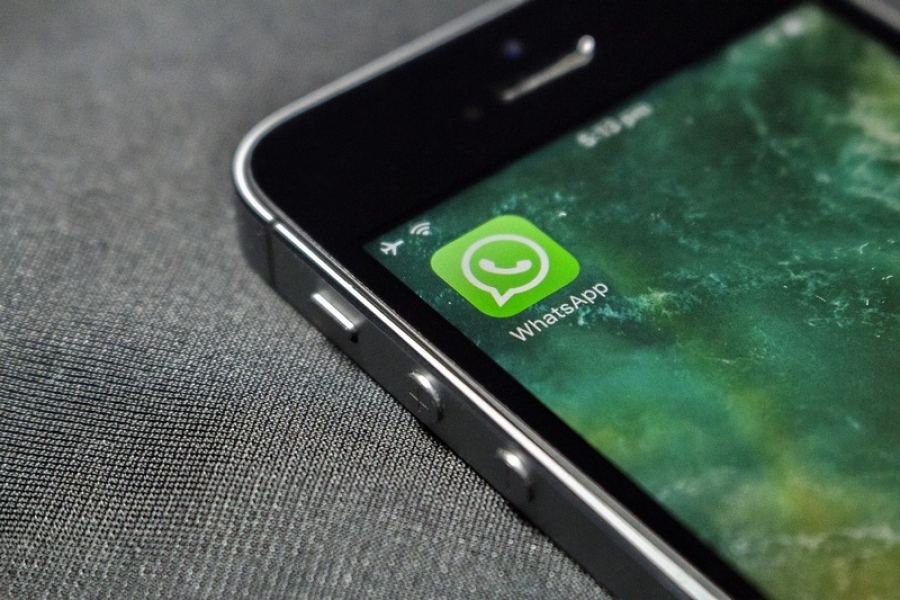 WhatsApp limitează numărul destinatarilor unui mesaj