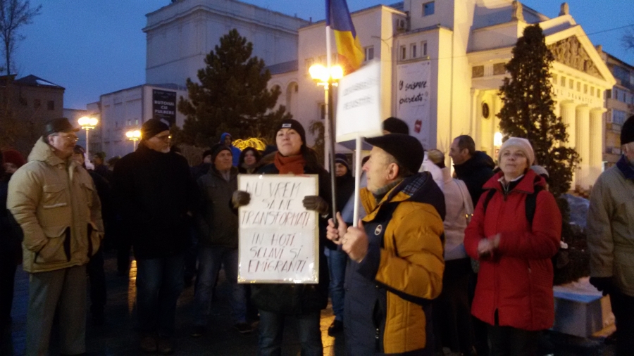 La Galați, circa 200 de manifestanți în stradă. Puțini, dar hotărâți