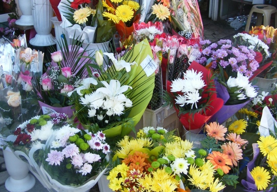Amenzi de zeci de mii de lei pentru comercianţii de flori