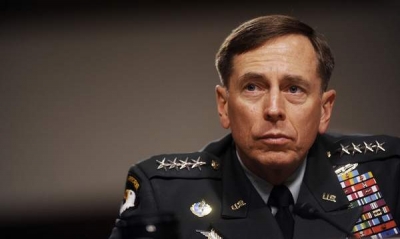 FBI recomandă inculparea fostului director al CIA David Petraeus