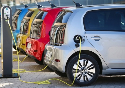 România, lider european la creşterea vânzărilor de automobile electrice cu un salt de 408% în primul trimestru