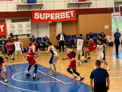 Baschetbaliştii de la CSM Galaţi au urcat pe loc de play-off