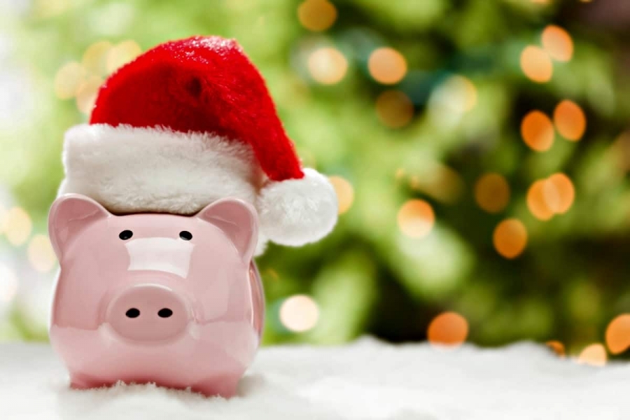Românii alocă un buget de aproximativ 250 de euro pentru perioada Crăciunului