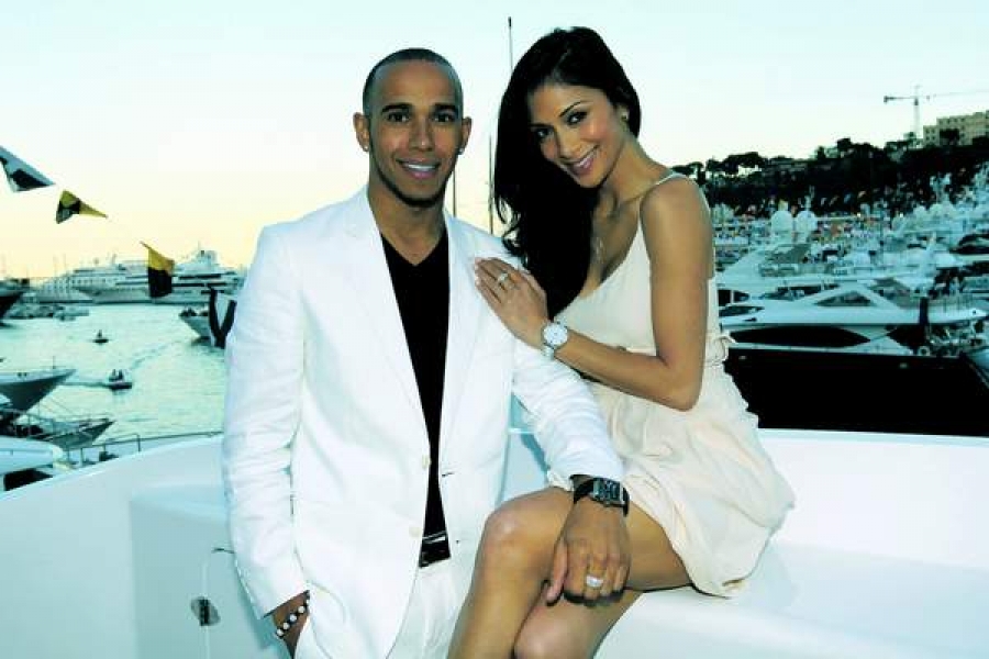 Nicole Scherzinger s-a despărţit de Lewis Hamilton