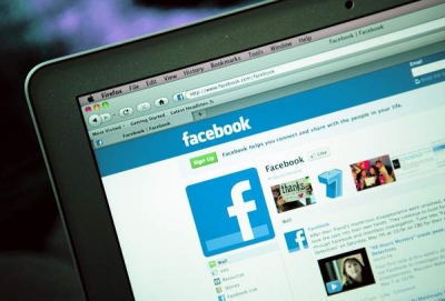 Infidelitatea pe Facebook este la fel de dureroasă ca şi cea fizică