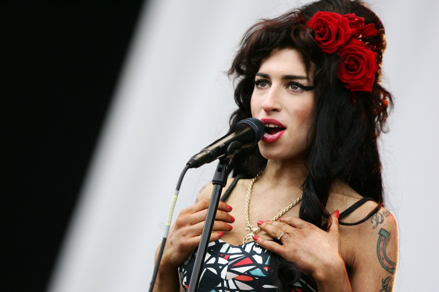 Un film biografic dedicat cântăreţei Amy Winehouse ar putea fi lansat în 2021