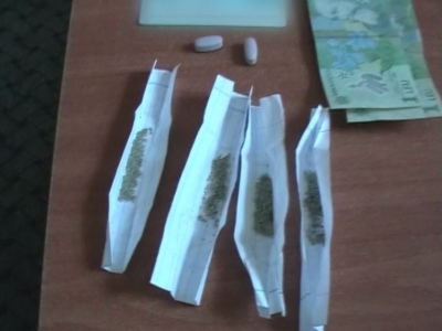 Prinşi cu ţigarete suspecte de către Poliţia Locală
