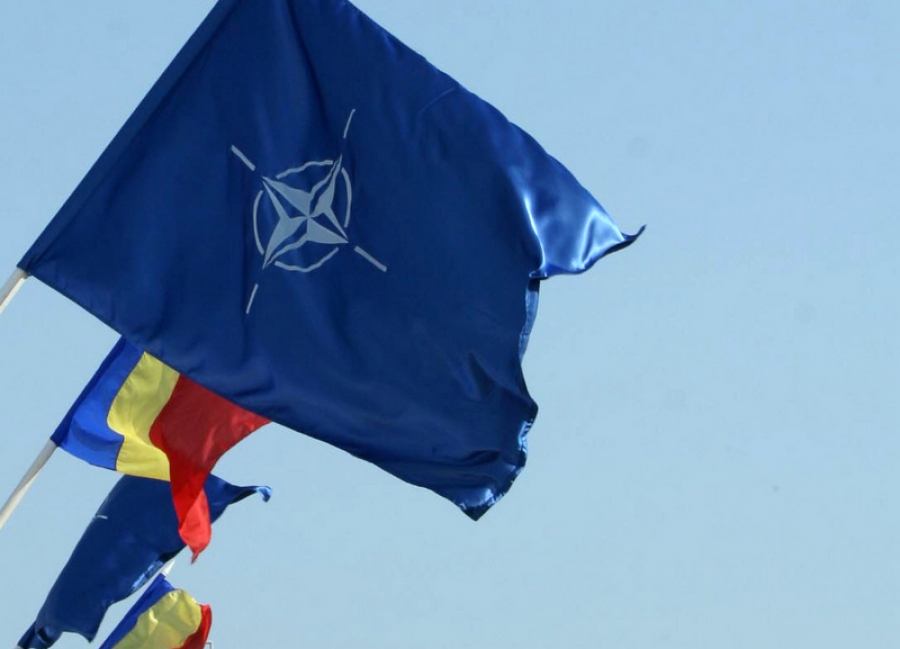 Ţările din Europa Centrală susţin NATO, dar au o percepţie uşor mai nefavorabilă despre SUA