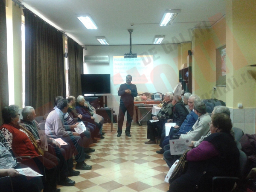 Diplome de recunoştinţă pentru pensionarii Ambulanţei