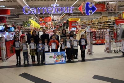 Carrefour Galaţi a desemnat marele câştigător al unei excursii la parcul „Shreck’s Adventure” din Londra