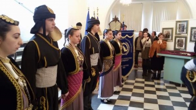 Dansuri tradiţionale şi istorie de Ziua Greciei