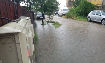 Strada Leonida Zamfirescu, inundată la fiecare ploaie