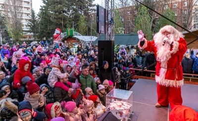 Moş Crăciun revine în centrul oraşului!