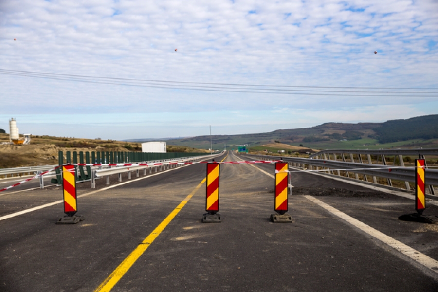 CONSILIUL CONCURENŢEI: Împărţirea pe loturi a lucrărilor de modernizare şi reparaţii drumuri va creşte concurenţa