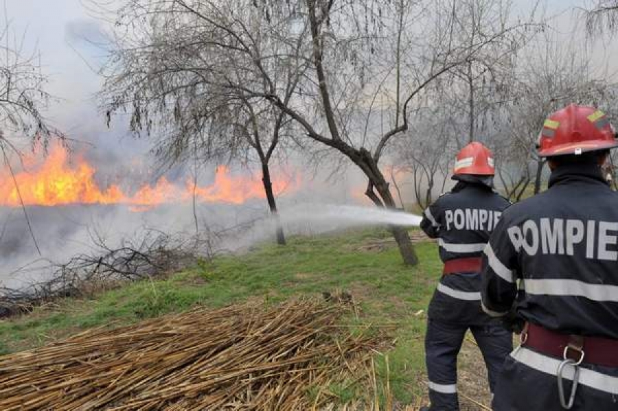 Focul deschis nesupravegheat poate provoca incendii