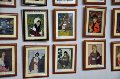 „Micii artişti” - expoziţie a copiilor de la Barcea