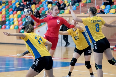 Handbal, volei şi baschet la sala Dunărea