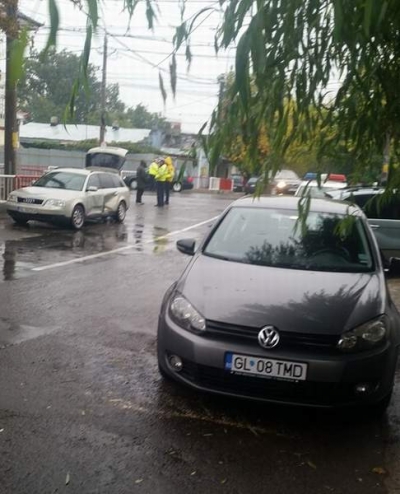 Patru răniţi în trei accidente, în ultimele 12 ore