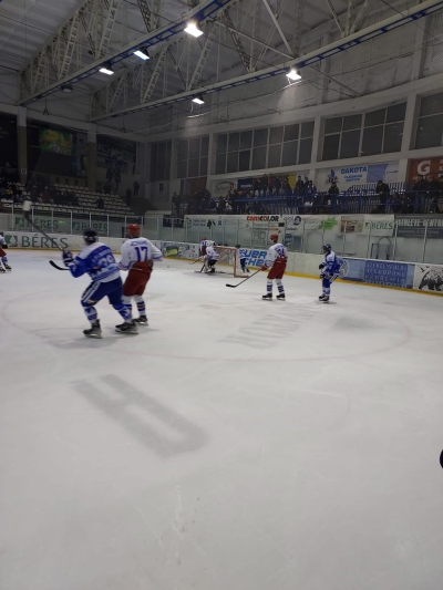 Hocheiştii de la CSM Galaţi se întorc cu un punct din fieful campioanei Sport Club Miercurea Ciuc