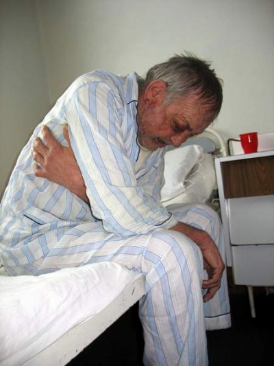 Pentru 200 de lei, i-a rupt coastele propriului tată