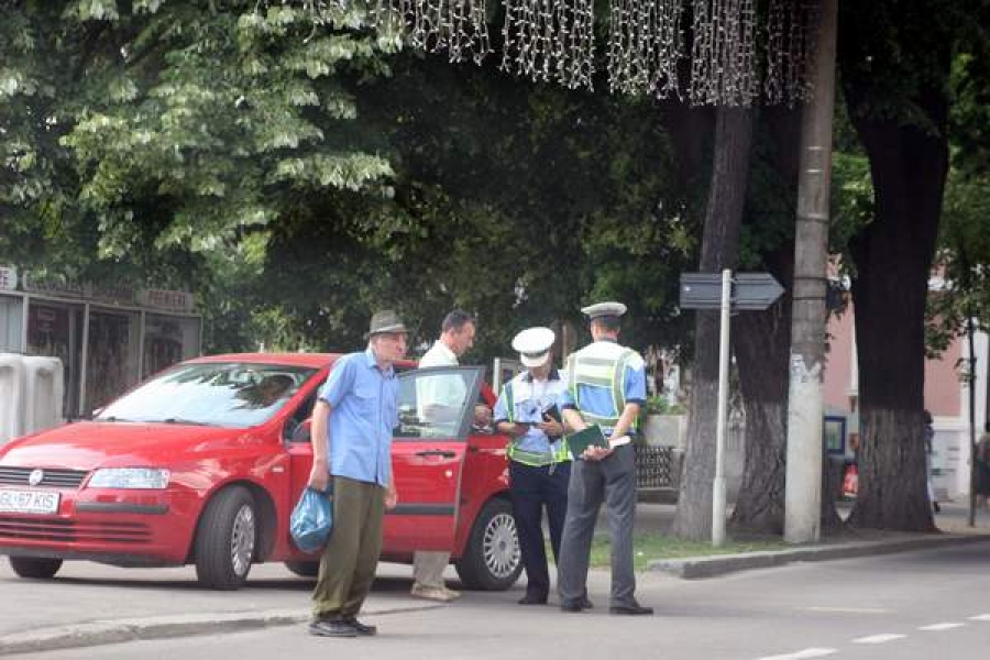 Fiecare cu poliţia proprie, dar după necesităţi