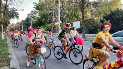 SkirtBike Hawaii, culoare și sport pe străzile Galațiului