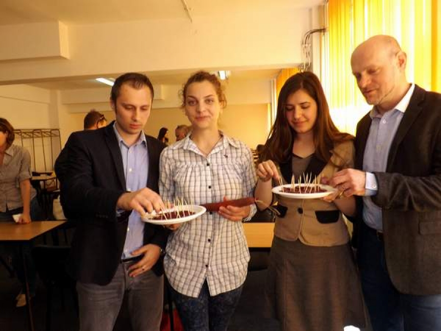 Slim Mozaic Slippery Salami şi Lolly Cake, reţete noi ale studenţilor gălăţeni