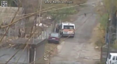 Şofer de ambulanţă dat afară după ce a fost filmat furând combustibil