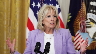 Prima Doamnă a Statelor Unite, Jill Biden, în vizită în România şi Slovacia în sprijinul refugiaţilor ucraineni