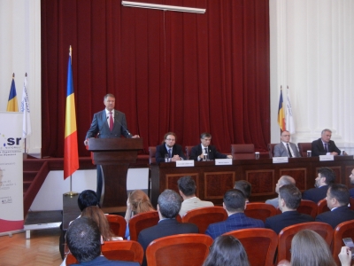 GALAȚI: Preşedintele Klaus Iohannis, în mijlocul studenţilor