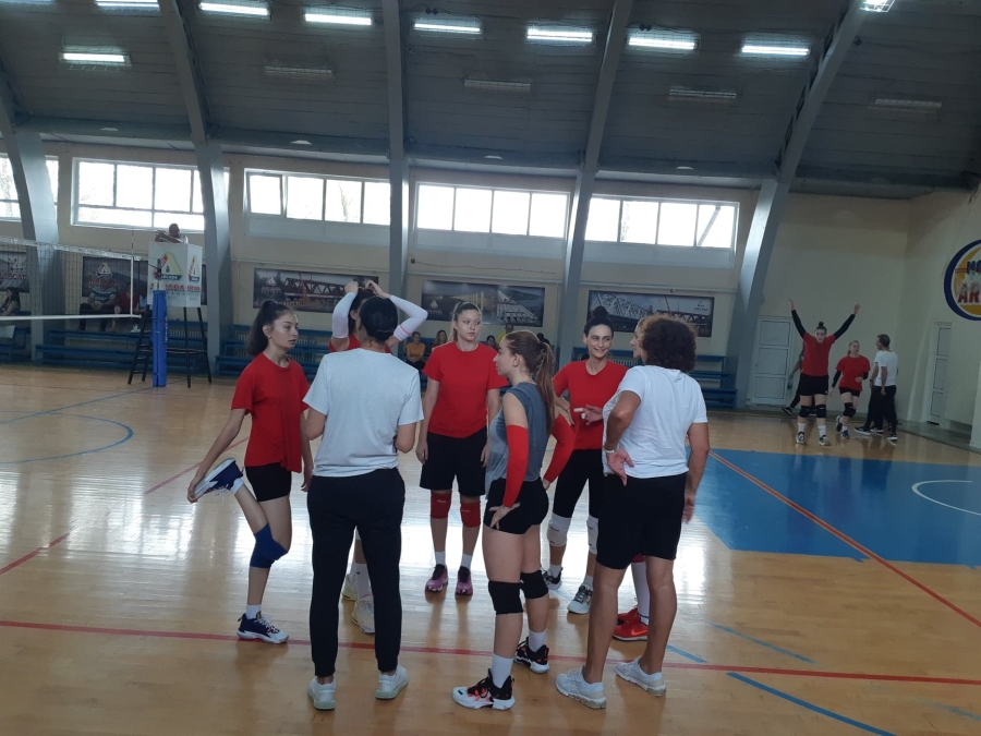 Voleibalistele de la CSU Hygienium Galaţi se pregătesc pentru Divizia A2