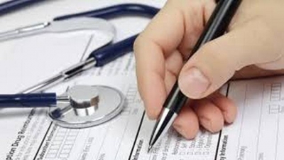 Un preot, asistenţi medicali şi funcţionari ai CAS Galaţi, au fraudat sistemul de asigurări de sănătate
