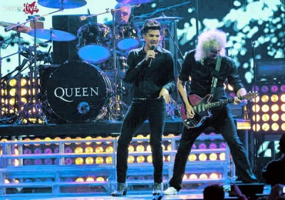 Show-ul continuă pentru trupa Queen