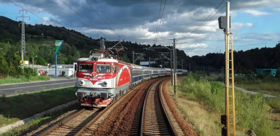 Trenul Braşov - Galaţi şi-a rupt pantograful la Ploieşti