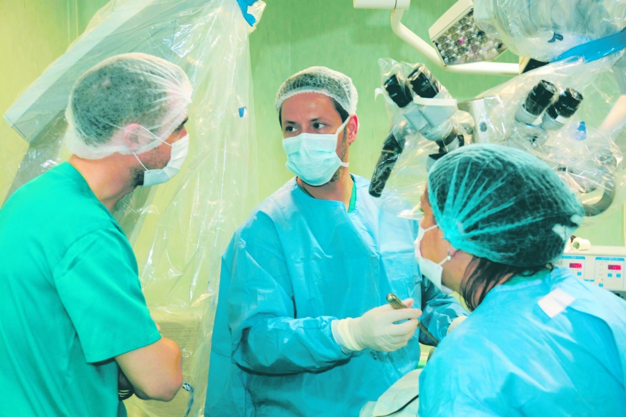 82,3% dintre tinerii medici spun că este posibil să emigreze