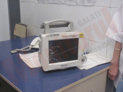 Un pacient irascibil a distrus un monitor de 4.000 de euro