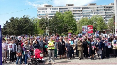 Protest pentru susţinerea familiilor ai căror copii au fost luaţi de statul norvegian
