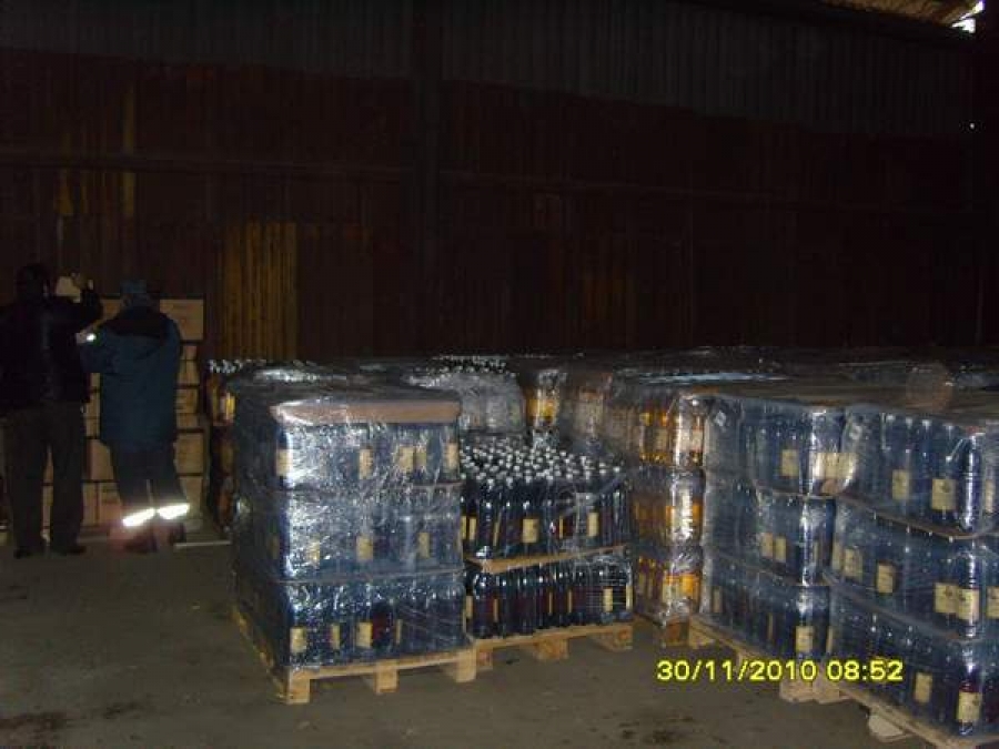 140 de tone de alcool confiscate în două săptămâni